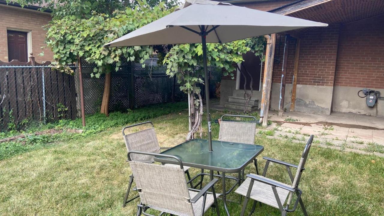Spectacular 3 Bedroom 2 Wr House - Close To Airport 多伦多 外观 照片