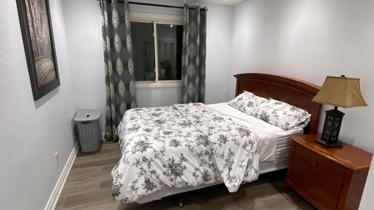 Spectacular 3 Bedroom 2 Wr House - Close To Airport 多伦多 外观 照片