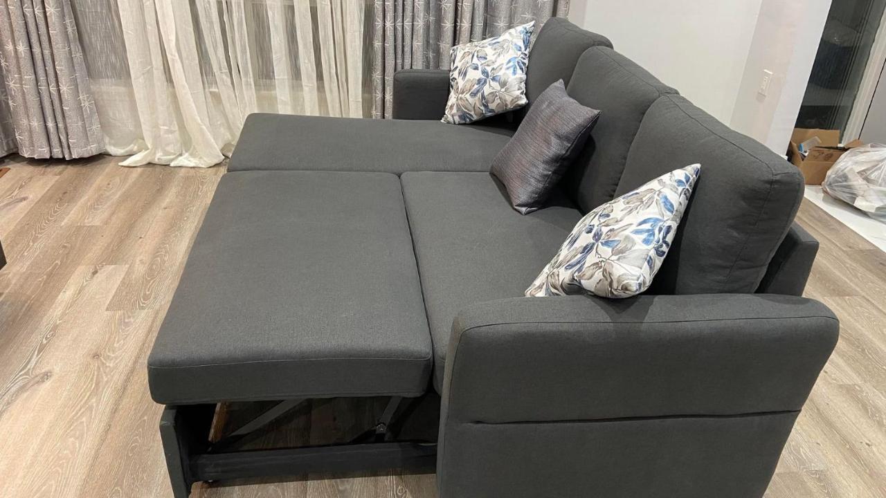 Spectacular 3 Bedroom 2 Wr House - Close To Airport 多伦多 外观 照片