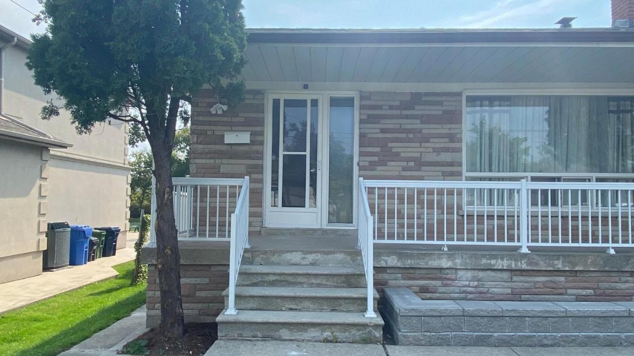 Spectacular 3 Bedroom 2 Wr House - Close To Airport 多伦多 外观 照片